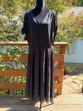 Jonathan Logan Black Flutter Sleeve V-Neck Dress Sz 14 1/2